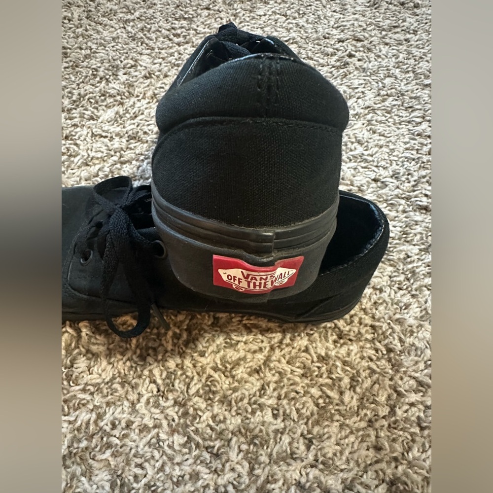WOMEN'S CLASSIC VANS SKATE SHOES - Picture 3 of 4